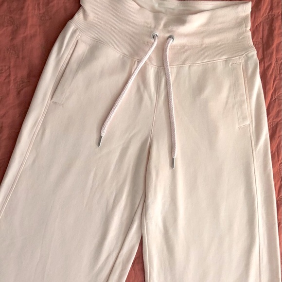 NWT*CALVIN KLEIN JOGGER PINK SWEATPANTS*CROPPED WIDE LEG*2 POCKETS*MSRP $98 - Picture 7 of 13